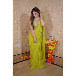 Prêt-à-porter de créateur Lehenga Saree pour la fête Autres accessoires ethniques - Product Image 6