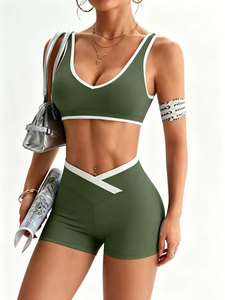 Ensemble de sport pour femme : short taille haute croisée et débardeur moulant dos nu contrastant, idéal pour la course, le fitness et le yoga - Product Image 4