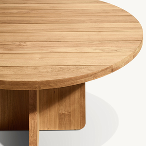 Table ronde en teck au style moderne et épuré pour une utilisation en extérieur dans les restaurants, robuste et durable. - Product Image 6