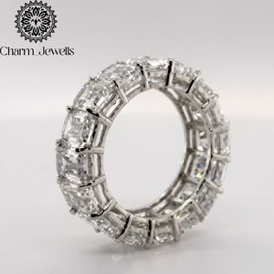 Bague d'éternité de fiançailles en argent avec moissanite taille coussin, plaqué or 18 carats, sertie à griffes, style classique pour femme, de la collection Charm Jewells - Product Image 2