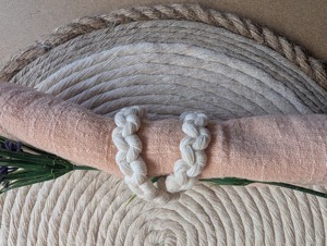 Anneau de serviette en macramé simple, fait à la main en corde de coton, parfait pour la décoration de table à manger, accessoire élégant pour la maison et la cuisine - Product Image 6