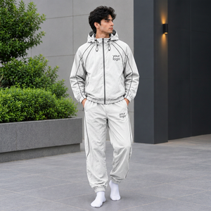 Veste coupe-vent pliable pour homme, légère, idéale pour les voyages, options de personnalisation de la marque pour les collections de vêtements de plein air - Product Image 3