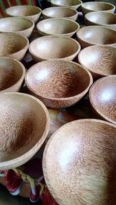 Bol en bois de coco naturel fabriqué au Vietnam, ustensiles de cuisine écologiques, fabricant en gros, fournisseur exportateur - Product Image 3