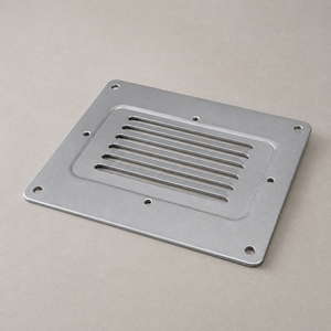 Fabricant de couvercles en tôle d'aluminium estampée sur mesure selon les plans OEM pour équipements électroniques et assemblage personnalisé - Product Image 4