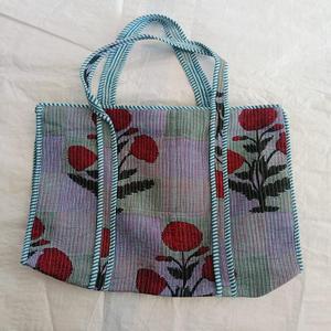 Quilted Cotton Geometric Pattern <b>Tote</b> <b>Bag</b> with Zipper Closure Shopping & Travel <b>Bag</b> - Product Image 2