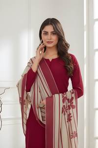 Conjunto de Kurta y Pantalón Recto de Seda Romana Color Granate con Dupatta de Algodón con Estampado Digital, Cuello Redondo, Largo hasta la Pantorrilla, Traje Étnico para Mujer - Product Image 3