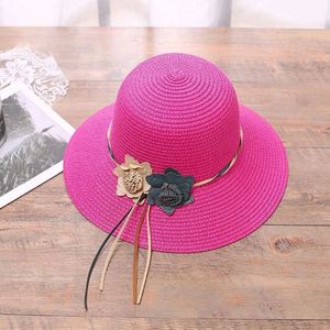 Chapeau de soleil en paille tressée pour femme, style bob, à petite visière, pour la plage, les voyages et la pêche, motif floral, vente en gros - Product Image 4