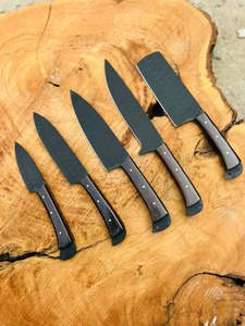 Couteau de cuisine et couteau d'extérieur faits à la main en acier Damas avec manche en bois - Product Image 2
