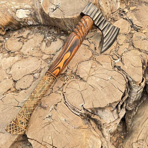 ขวานไวกิ้งเกรดอุตสาหกรรมสไตล์นอร์ดิก พร้อมหัวขวานลายสลัก ด้ามจับหุ้มหนัง และด้ามไม้แบบเรียบง่าย - Product Image 6