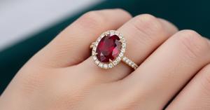 Anillo de compromiso cristiano de plata 925 chapado en oro de 14K con rubí de corte ovalado y engaste de puntas en forma de constelación, estilo minimalista, tercero. - Product Image 6