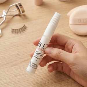 Colle à ongles légère formule personnalisée 2g, formule UV, marque privée OEM/ODM, adhésif pour capsules d'ongles - Product Image 1