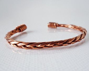 Pulsera de Cobre Grabada Personalizada, Regalo para Él o Ella, Joyería Hecha a Mano - Product Image 2