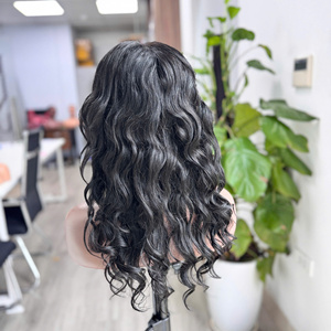 Perruques de qualité supérieure en cheveux vietnamiens noirs à cuticules alignées Perruques de cheveux humains Natura Wavy de luxe à prix d'usine Transparent Lace - Product Image 3