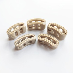 ระบบยึดกระดูกสันหลังแบบ TLIF PEEK <span class=keywords><strong>Cage</strong></span> สำหรับกระดูกสันหลังส่วนเอว พร้อมระบบเชื่อมต่อ Preek-T Fusion ยี่ห้อ Canwell รุ่น <span class=keywords><strong>Spinal</strong></span> TLIF Banana <span class=keywords><strong>Cage</strong></span> - Product Image 1