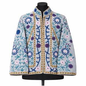 เสื้อแจ็คเก็ตบอมเบอร์กำมะหยี่ปักมือขายส่งสำหรับผู้หญิง  บุผ้าฝ้ายลายดอกไม้ คอตั้ง - Product Image 1