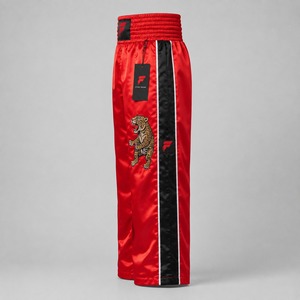 Pantalons de kick-boxing modernes conçus pour la force, la flexibilité et un confort respirant, fabriqués avec des matériaux durables et de qualité supérieure. - Product Image 3