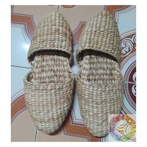 Premium Water Hyacinth Slippers Handmade Natural Indoor House Slippers Hotel Spa Guest Room Eco Friendly Vietnam Supplier - Product Image 1