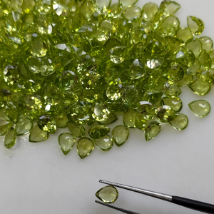 Peridoto natural de 5x3 mm, corte pera, gemas sueltas de la mejor calidad para la fabricación de joyas - Product Image 6