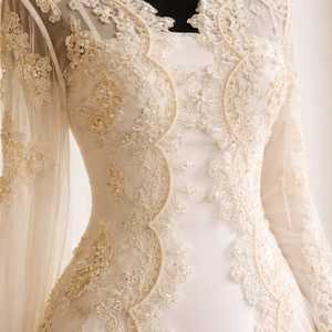 Robe de mariée kaftan moderne en dentelle ivoire coupe A |   Robe de mariée longue à manches longues avec broderie |   Robe de mariée modeste à traîne courte - Product Image 3