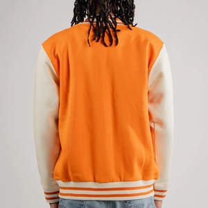 Veste universitaire personnalisée en laine pour seniors avec manches en cuir et broderies chenille de noms et numéros Letterman - Product Image 2