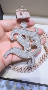 Colgante de Diamante de Laboratorio Personalizado, Plata 925, Joyería para Hombre con Incrustaciones de Diamantes, Colgante con Letra y Nombre Personalizado con Diamante Moissanite VVS - Product Image 1