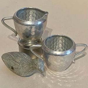 Ensemble sucrier et crémier en métal martelé - Product Image 1