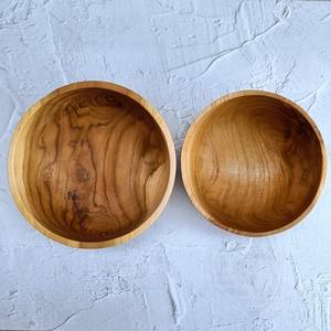 Bol en bois massif de haute qualité, design artisanal écologique, idéal pour les salades de fruits, les soupes et les collations - Product Image 5