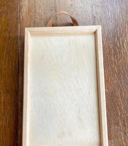 Plateau de service moderne en érable avec poignées en cuir, détails en noyer, finition laquée - Plateau ottoman en bois minimaliste pour cuisine et bureau (modèle simple) - Product Image 4