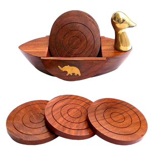 Elegante Posavasos de Madera con Soporte para Cisnes, Posavasos de Madera de Nogal Grabado Personalizado, Superventas - Product Image 1