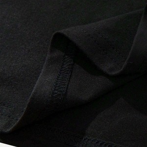 Camisetas de Hombre Personalizadas de Alta Calidad con Diseño de Cruz y Labios Impresas en DTG, 280 Gramos, Corte Holgado, Estilo Urbano Informal - Product Image 5