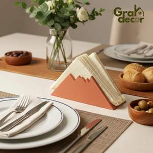 Porte-serviettes en bambou naturel fait à la main, anneaux de serviette de mariage modernes et élégants, produit en bois durable et écologique - Product Image 1