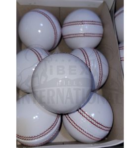 Balle de cricket professionnelle blanche, 4 pièces, 156g, cousue à la machine, en cuir, balle de cricket personnalisée OEM, point de couture rouge, balle de match de cricket - Product Image 5