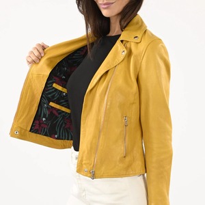 Chaqueta Safari para Mujer Talla Grande QFZ128 con Solapa Grande, Tejido de PU, Cierre de Cremallera, Casual, Impermeable, para Otoño, Servicio OEM - Product Image 3