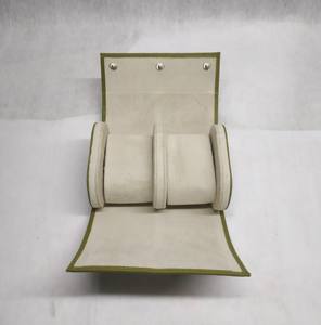 กล่องใส่/เก็บนาฬิกาหนังแท้สุดหรู พร้อมช่องใส่แบบมีซับในกำมะหยี่นุ่ม ของขวัญแต่งงาน สลักโลโก้แบบกำหนดเองได้ - Product Image 4