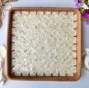 ถาดเสิร์ฟทรงกลมสไตล์คลาสสิก ลายดอกไม้สีเหลือง MOP พร้อมหูจับ สำหรับใส่ของหวาน อาหาร ผลไม้อบแห้ง - Product Image 4