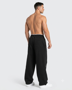 Ensemble de survêtement personnalisé pour homme, noir, coupe oversize, avec détails contrastants, en molleton de coton de qualité supérieure, comprenant un sweat à capuche et un pantalon de survêtement à jambes larges, OEM - Product Image 6