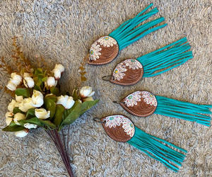 Porte-clés à pampilles turquoise en cuir de vachette usiné à la main Porte-clés personnalisé en cuir véritable souple peint à la main pour un usage multiple - Product Image 2