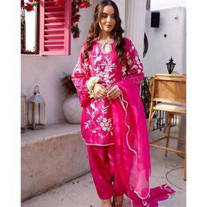 Party Wear Top-Bottom and Dupatta Set XL Tamaño con hilo y trabajo de secuencia para un aspecto elegante - Product Image 6