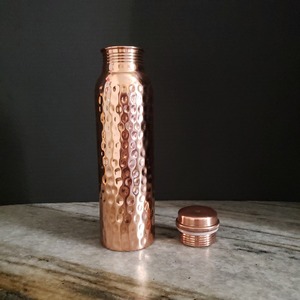 Botella de Agua 100% Cobre Puro, Recipiente Ayurvédico Martillado a Mano, Ecológico, Antiderrames, Opciones de Botella de Viaje, Jarra y Vaso - Product Image 2