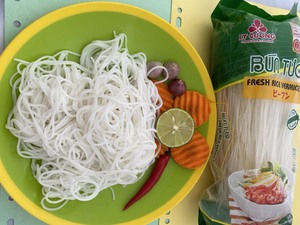 Fideos de Arroz Vietnamitas de Buena Calidad. Sin Gluten, Larga Duración, Perfecto para Restaurantes y Cocina Casera - Product Image 6