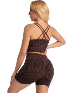 Ensemble de yoga personnalisé pour femmes : Soutien-gorge de sport et short taille haute – Tenue de fitness respirante et extensible pour la course et l'entraînement - Product Image 6