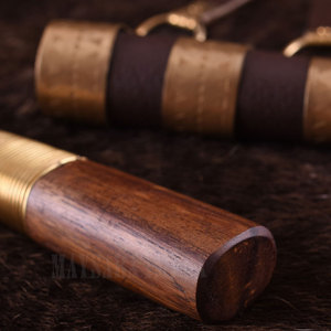 Cuchillo Vikingo Forjado a Medida, Cuchillo de Supervivencia Bushcraft de Acero de Damasco con Mango de Madera y Latón, Cuchillos OEM - Product Image 3