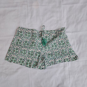 Vêtements pour femmes en tissu imprimé en coton de qualité supérieure, short à cordon de serrage, taille élastique, vêtements de plage décontractés et vêtements de nuit confortables - Product Image 4