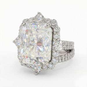 Anillo de Halo con Diamante Cultivado en Laboratorio de Corte Radiante de 4.88CTW en Oro Blanco de 18K, Certificado IGI, Conjunto Nupcial - Product Image 2