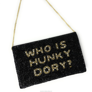 Sac de soirée de créateur avec motif de texte Hunky Dory broderie noire pochette perlée personnalisée de luxe élégante mode nuptiale mariage - Product Image 2