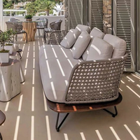 Canapé sectionnel convertible en mousse écologique avec pieds en bois, style minimaliste, moderne, pour salon, en forme de L, personnalisable OEM ODM