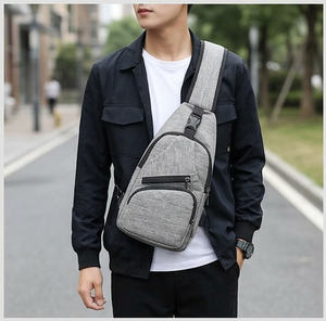 Bolso Bandolera Ligero con Puerto de Carga USB, Mochila Casual de Pecho y Hombro para Viajes, Senderismo, Uso Diario al Aire Libre - Product Image 2