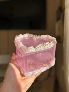 Caja de Resina Decorativa Hecha a Mano para Joyas, Organizador de Almacenamiento de Joyas, Pequeño Contenedor de Regalo de Resina Personalizado - Product Image 3