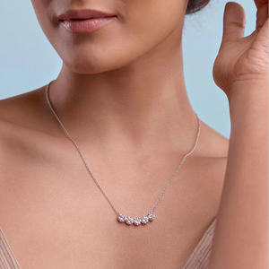 Collar de Arco Elegante con Diamantes, Joyería Fina Moderna y Minimalista, Regalo para Mujer - Product Image 3