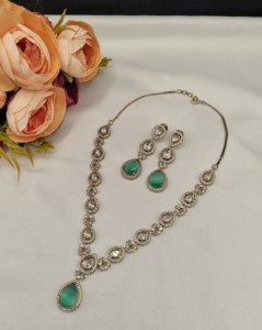 Elegant Teardrop Gemstone Jewelry Set <b>Delicate</b> Uncut Kundan Lightweight Pendant <b>Necklace</b> Set Party Wear Fine Fashion Wholesaler - Product Image 4
